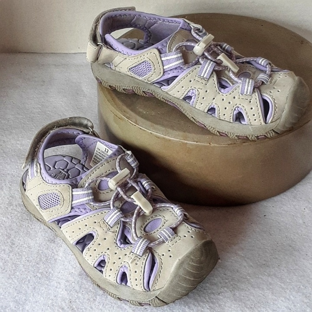 Khombu Girl's Athletic Active Sandals
